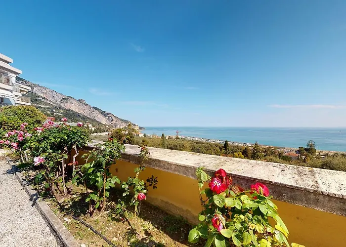 Les Palmiers Apartment